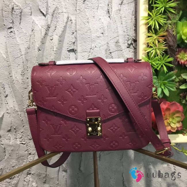 The Signature Tote