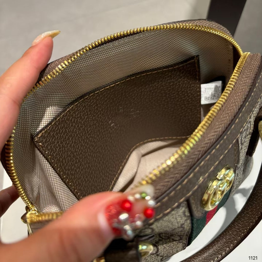 Small Pillow-shape Shoulder/Crossbody Bag, Boston-style Handbag