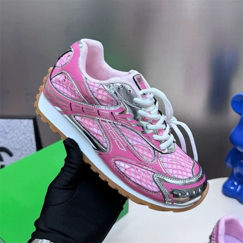 Sports runners shoes